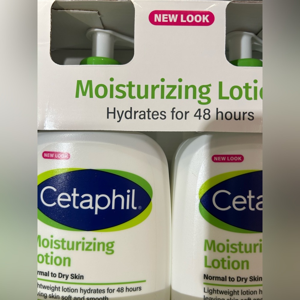 Cetaphil Moisturizing Lotion (20 fl. oz., 2 pk.)= 40 oz new look 2025 in box